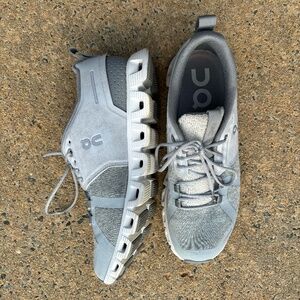 Women's On Cloud 5 Terry Running Shoe Light Grey Size 8.5